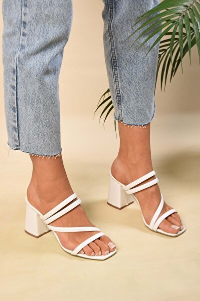 Shoeberry Γυναικείες παντόφλες με τακούνι Caramela White Skin Ribbed Banded