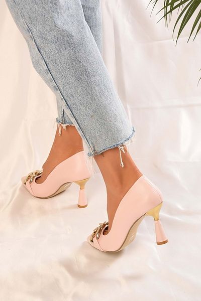 Shoeberry Damen Elza Powder Skin Buckle Klassischer Stiletto-Absatz mit Absatz