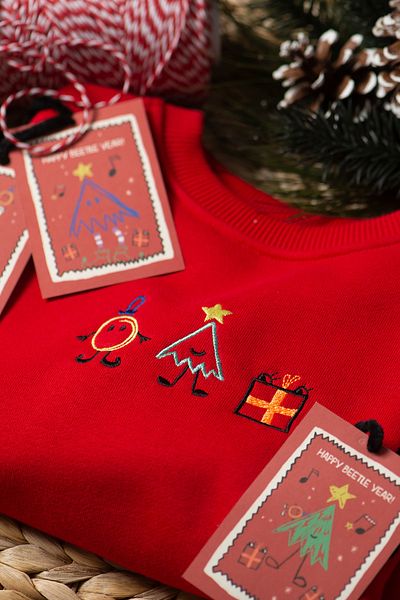 BEETLEBEEZ Children's Christmas Themed Unisex Red Sweatshirt