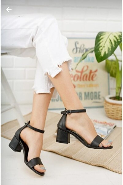 TAYHAN Siyah Tek Bant Topuklu Önü Açık Ayakkabı