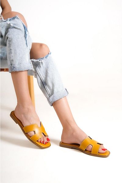 Capone Outfitters Mules - Yellow - Flat