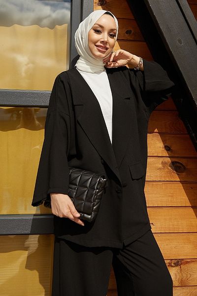 InStyle بدلة Lika كبيرة الحجم مع جاكيت - أسود