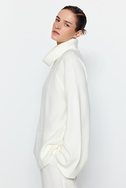 Trendyol Collection Pulover de tricotaj cu croială largă, cu textura moale, ecru TWOAW24KZ00426