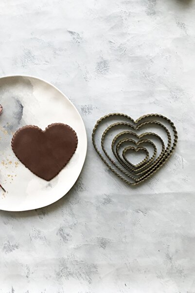 CESTOPİENO قالب عجين على شكل قلب مسنن ذهبي (رقم: 1،2،3،4،5) قالب البسكويت والكعك