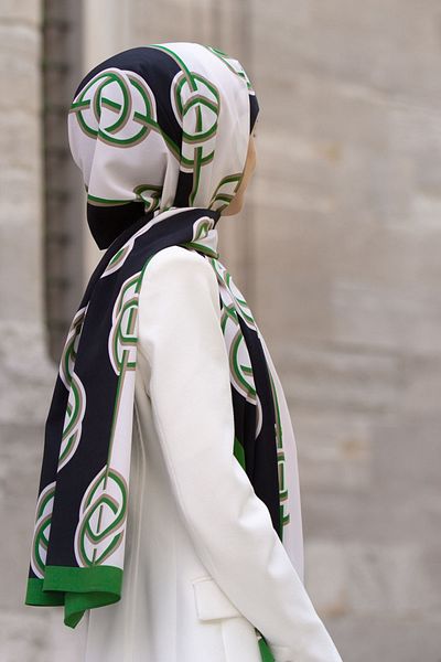 Vissona Γυναικείο σάλι πολυτελείας Medina Silk Emerald Green