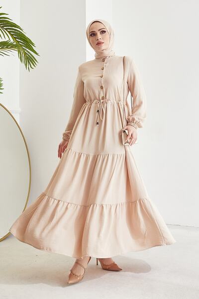 InStyle Pamela gombos Ayrobin Hidzsáb ruha - bézs