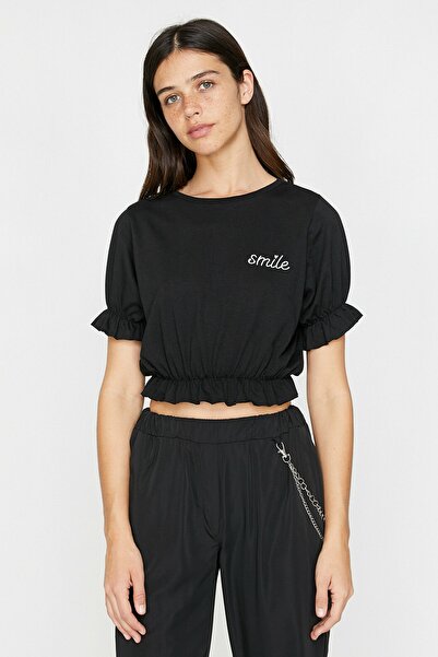 Koton Dámské černé tričko s krátkým rukávem a výstřihem 0KAF10746GK