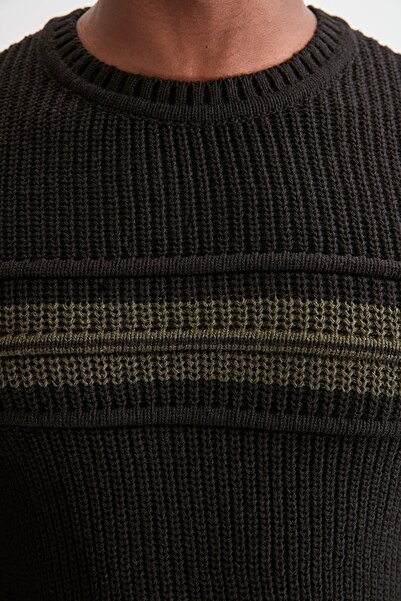 Trendyol Collection Μαύρο Slim Fit μάλλινο μακρυμάνικο πουλόβερ με ραβδώσεις TMNAW20KZ1117