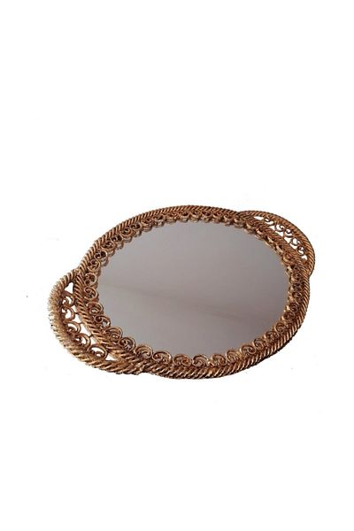 NETAVANTAJ Lead Cast Mirrored Tray Promise Engagement Serving Tray Yellow 33 cm