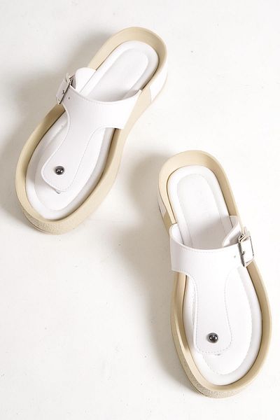 Capone Outfitters Capone Flip Flops with Side Belt Buckle Colorful Detailed Wedge Heel White Women's Slippers