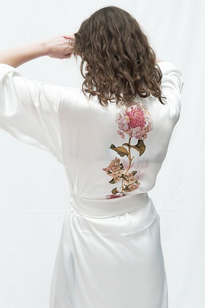 Mita Concept Rochie de mireasa cu maneca dreapta din satin alb