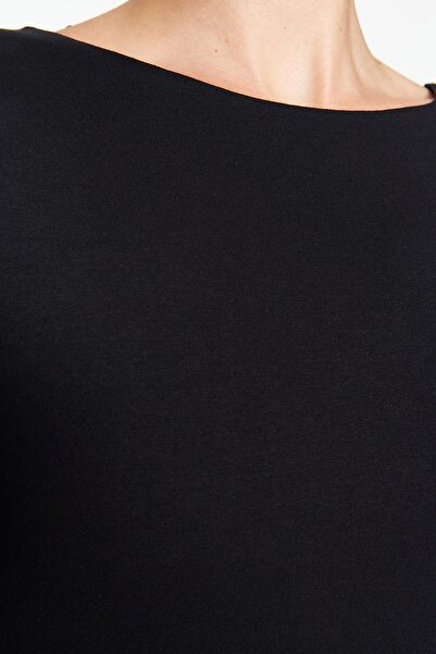 Trendyol Collection Černá bavlněná elastická, pružná pletená halenka s výstřihem na lodičce TWOAW24BZ00166