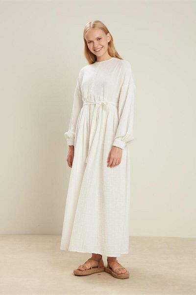 Manuka Ecrufarbenes, übergroßes Musselin-Kleid