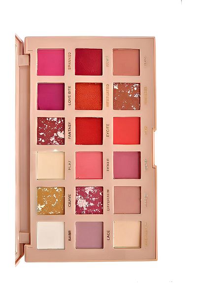 Nofella Nude Eyeshadow Set of 18 - New Design