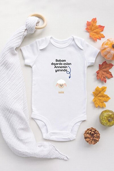 TUĞBABABY Özel Tasarım Babam Dışarda Aslan Annemin Yanında Kuzu Yazılı Bebek Body Beyaz Badi Zıbın