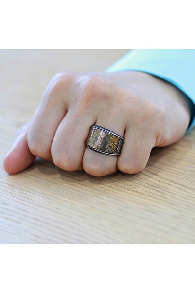 Tesbihane Yeşil Zirkon Taşlı Hüsn-i Hat "İnşirah Suresi" Yazılı 925 Ayar Gümüş Erkek Yüzük