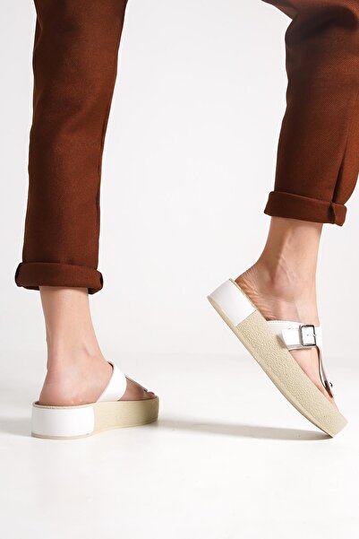 Capone Outfitters Capone Flip Flops with Side Belt Buckle Colorful Detailed Wedge Heel White Women's Slippers