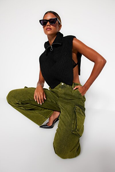 Trendyol Collection Green High Waist Wide Leg Jeans with Cargo Pockets TWOAW24JE00020