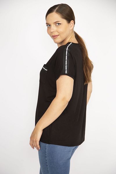 Şans Women's Black Plus Size Shoulder and Pocket Blouse with Stone and Print Detail 65n36651