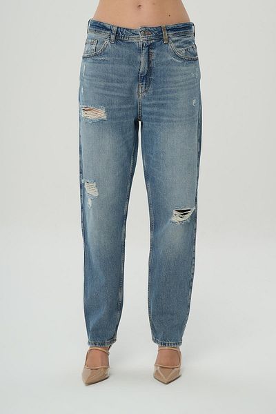 CROSS JEANS Ariana Light Blue Frayed High Waist Paw Zippered Mom Jean Trousers C 4525-140