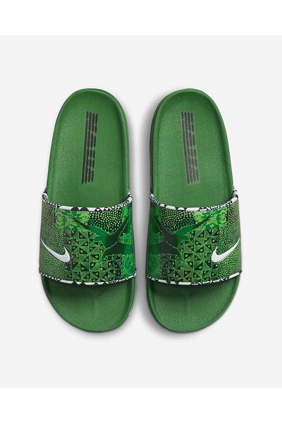 Green nike sandals hotsell