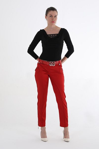 Balizza BLZ-POCKETS AND BUTTONS Rhinestone DESIGN ZIPPERED DESIGN BELTED NORMAL WAIST PANT