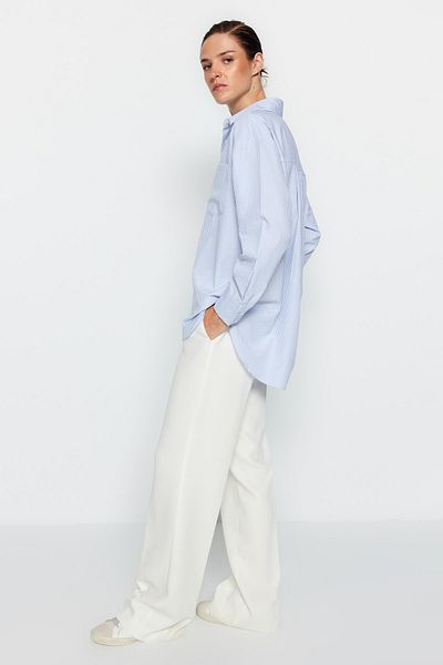Trendyol Collection Modrá pruhovaná kapsa Extra/Oversize Wide Fit tkaná košile TWOAW24GO00058