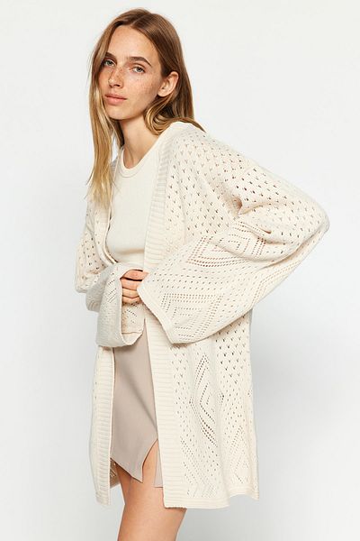 Trendyol Collection Wide Fit Midi-Strickjacke – durchbrochen und perforiert TWOAW24HI00331