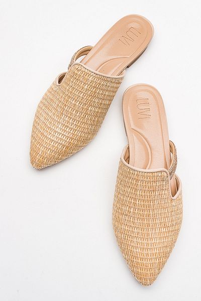 LuviShoes شبشب نسائي من القش مزين بالأحجار بلون كريمي - PESA