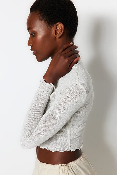 Trendyol Collection Pletená halenka Ecru Lurex Look High Collar Crop Pletená halenka TWOAW24BZ00096