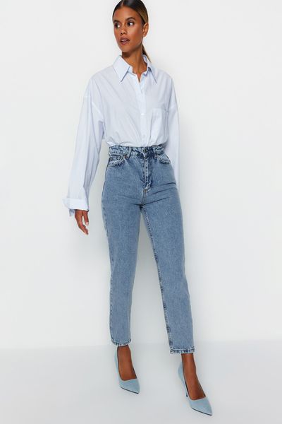 Trendyol Collection Indigo High Waist Mom Jeans TWOSS23JE00067