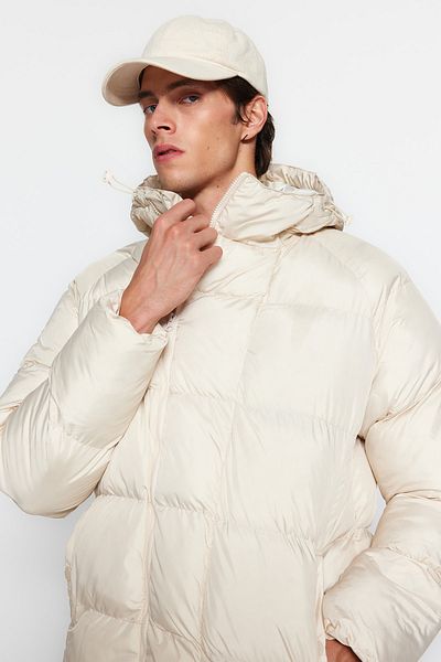 Trendyol Collection Beige Oversize Pufferjacke – wasser- und windbeständig TMNAW23MO00086