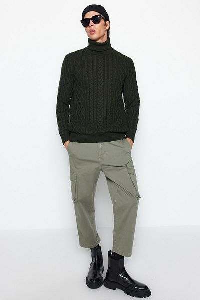 Trendyol Collection Khakifarbener Rollkragenpullover mit schmaler Passform – Haarstrickwolle TMNAW22KZ0302