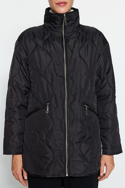 Trendyol Collection Черно водоотблъскващо ватирано палто TWOAW24MO00001