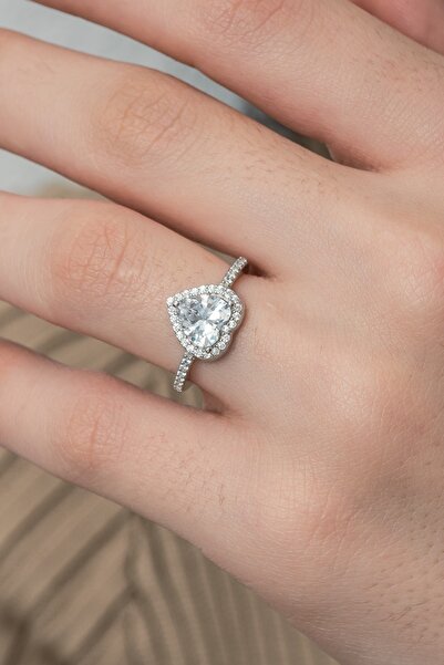 ALYANSEVİM Kalpli Zirkon Taşlı Tektaş Gümüş Bayan Yüzük