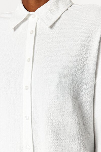 Trendyol Collection Fehér Oversize kötött ing TWOAW24GO00011
