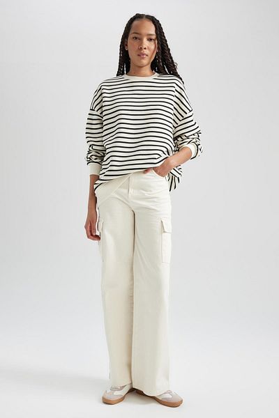 DeFacto Oversize Fit Striped Crew Neck Sweatshirt B2085ax23au