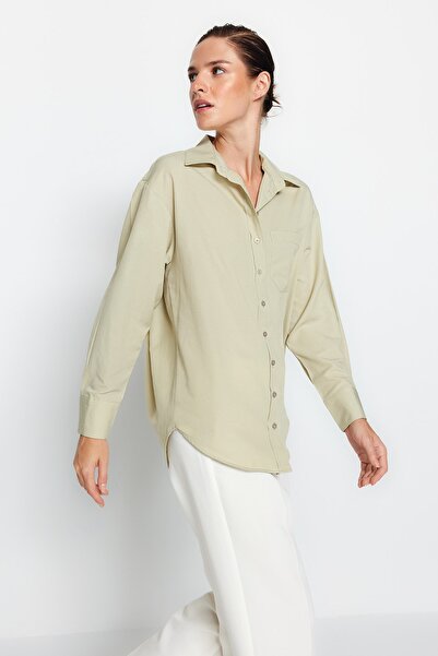 Trendyol Collection Világos khaki egyzsebű barát/széles szabású pamut szőtt ing TWOAW20GO0115
