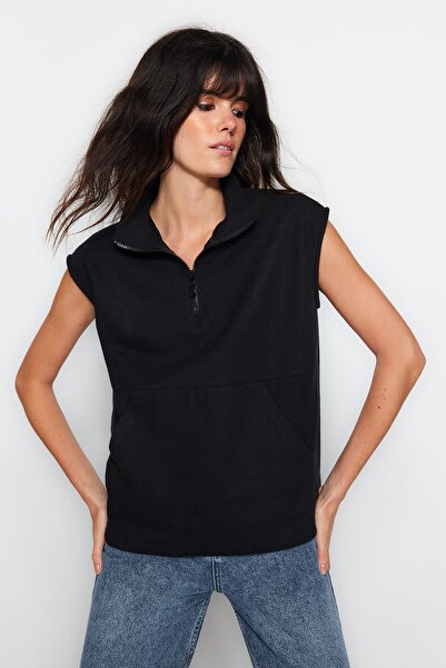 Trendyol Collection Černá Thessaloniki/Knitwear Look Zip Límec Regular Fit Pletená mikina s nulovým rukávem TWOAW24SW00002