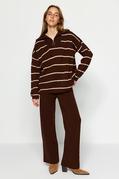 Trendyol Collection Weit geschnittenes Strickset mit Reißverschluss - Braun, TWOAW24AU00025