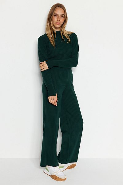 Trendyol Collection Emerald Green Crop Top and Toe Detailed Knitwear Top and Bottom Set TWOAW24AU00033