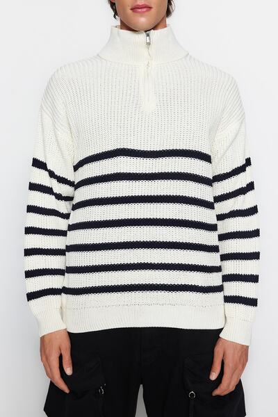 Trendyol Collection Sötétkék uniszex garbós kötött pulóver - normál szabású, cipzáras TMNAW24KZ00001