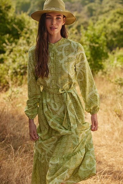 Trendyol Modest Ölgrünes Kleid mit Gürtel, halber Knopfleiste, Rockspitze, Volant, gewebtem Muster TCTSS23EB00366