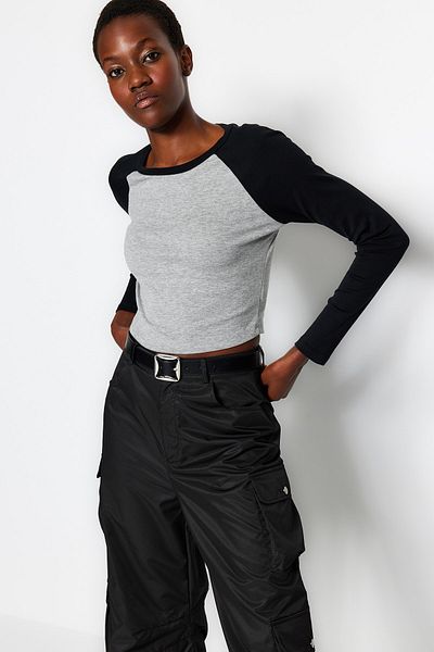 Trendyol Collection Γκρι μανίκι Raglan με ραβδώσεις, πλεκτό, πλεκτό μπλουζάκι TWOAW24TS00000