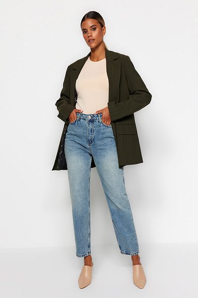 Trendyol Collection Blugi Mom albastri cu talie înaltă TWOAW24JE00038