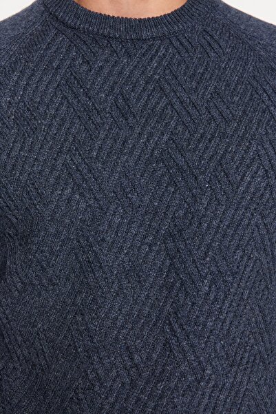 Trendyol Collection Unisex-Pullover aus Indigo-Strick – Wolle, Rundhalsausschnitt, Raglanärmel, strukturiert – TMNAW22KZ0290