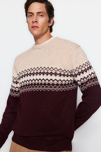 Trendyol Collection Weinroter Slim-Fit-Strickpullover – Wolle, Rundhalsausschnitt, Jacquard TMNAW21KZ0738