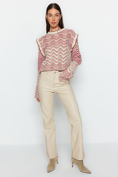 Trendyol Collection Gemusterter Rüschen-Strickpullover – Stone Self, TWOAW24KZ00119