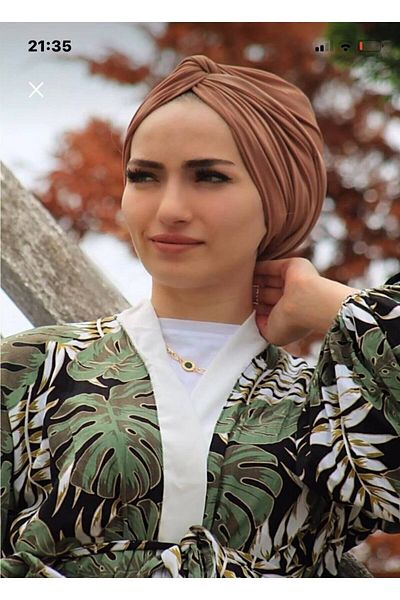 Nilbutik Ready Model Wrapped Bonnet