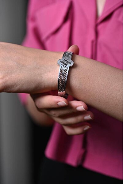 TÜKKAN ACCESSORİES GÜMÜŞ DESENLİ KALIN KELEPÇE ÇELİK BİLEKLİK-KEZTÇBİ41